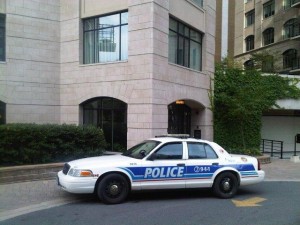 Police at condo 31 aug 2011 (1)